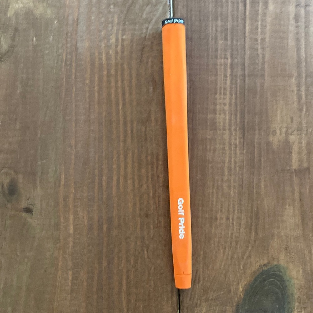 Golf pride orange putter grip